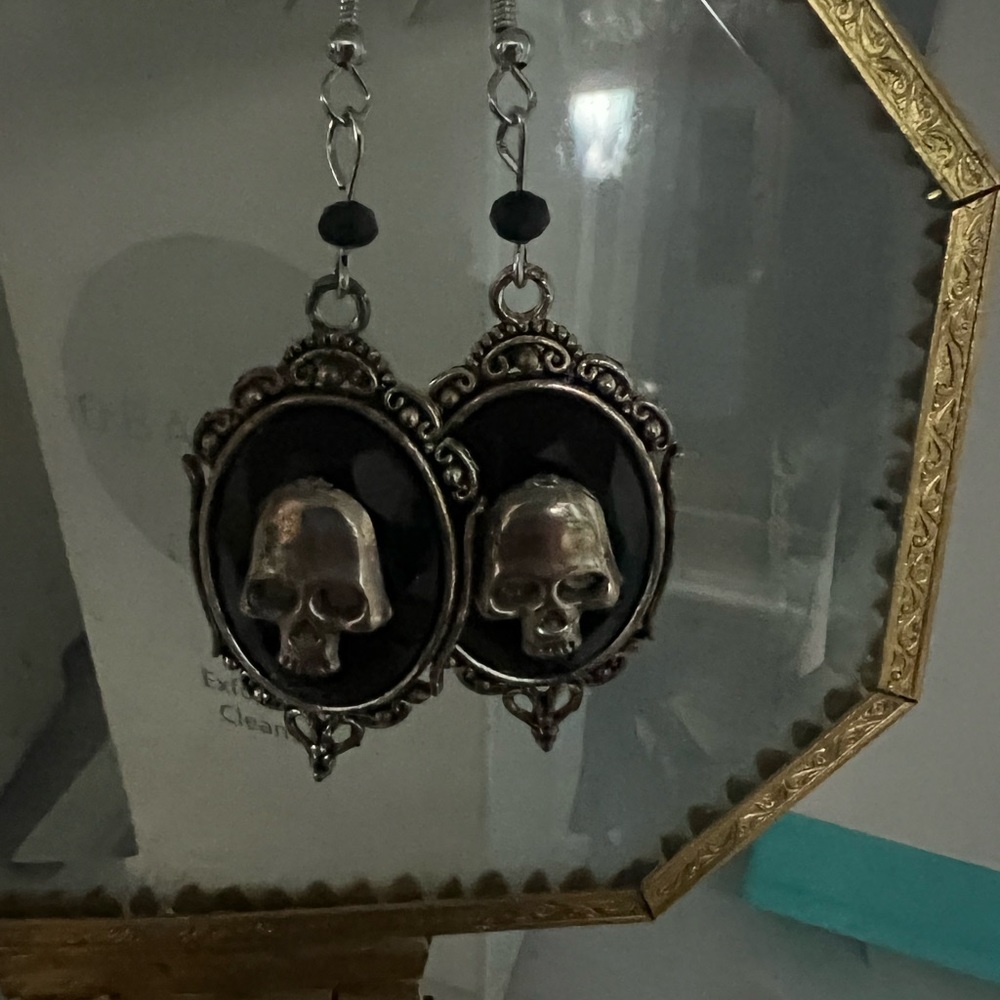 Gothic skull drop earrings multiple sets